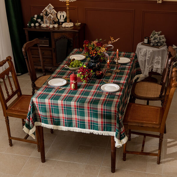 Wholesale Holiday Atmosphere British Style Christmas Plaid Tablecloth Plaid Fashion Christmas Atmosphere Tablecloth
