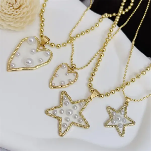 18K Gold Plated Star Heart Shape Copper Simple Style Classic Pendant Necklace