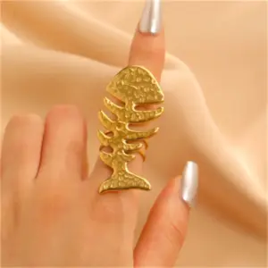 31 18K Real Gold Fish 9820 / Adjustable Opening / 1 Piece