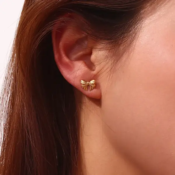 Wholesale 304 Stainless Steel Bow Knot PVD Coated Stone-Free Real Gold Plated Sweet Simple Style Classic Style Waterproof Non Tarnish Plating Gold Silver Earrings Necklace