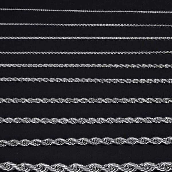 Wholesale European and American stainless steel twist chain fashion titanium steel necklace sweater chain men's domineering women's clavicle necklace