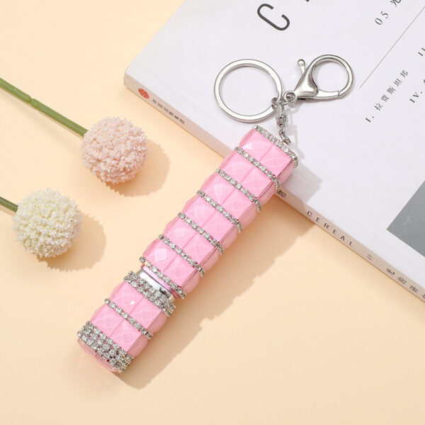 Wholesale Amazon Advanced Glass Diamond Creative Girl's Perfume Bottled 10ml Keychain Portable with Keychain Hanging