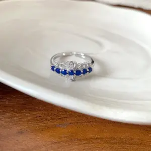 77 # Ring - Silver - / Blue