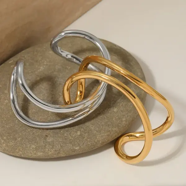 Wholesale Stainless Steel Ring Bracelet Set Fashionable Vintage Heavy Metal Feeling Creative Design Electroplated Non-fading Factory Accessories