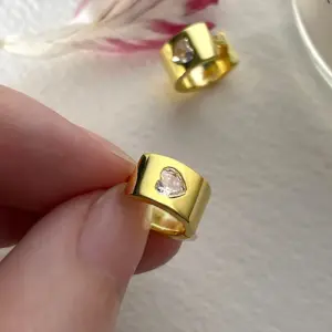 A Pair of Golden Ear Ring