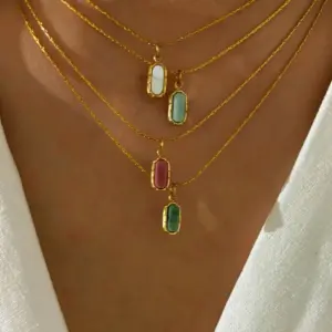 Model Four-Piece Set in Main Picture / Average Size