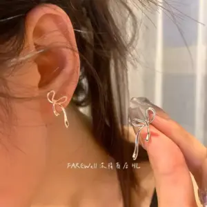 17#A1762 Silver Minimalist Bow Earrings / 925 Silver