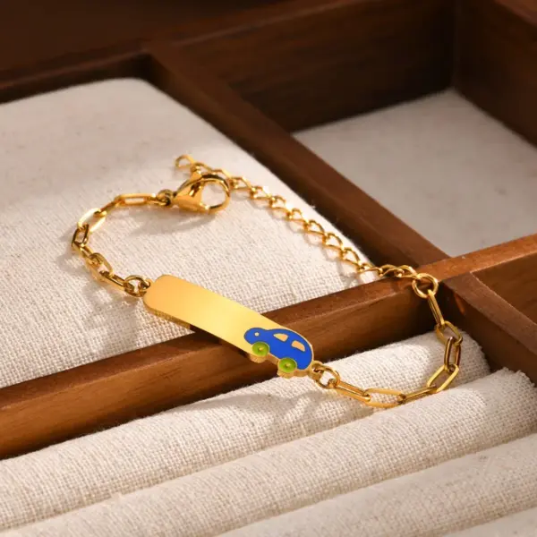 Wholesale PVD Coated Real Gold Plated 18K Gold Car Football 304 Stainless Steel Cute Simple Style Waterproof Non Tarnish 304 Stainless Steel Bracelets