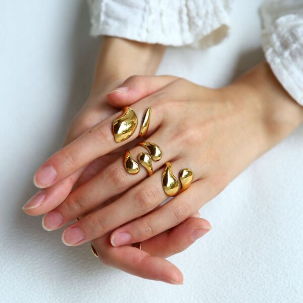 Wholesale Titanium steel ring 18K gold non-fading women's light luxury high-end European and American stainless steel lava open ring hand jewelry