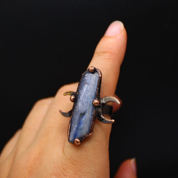 Wholesale Retro Stylish Medieval Crystal Raw Stone Ring Fluorite Obsidian Open Finger Ring Cross-Border Jewelry
