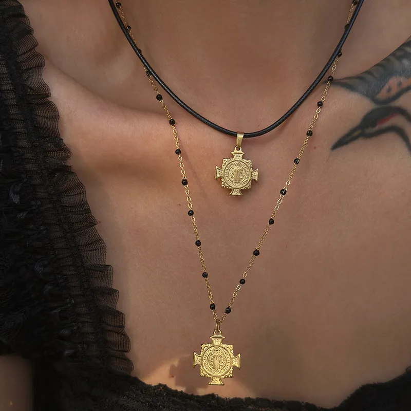 Wholesale PVD Coated 18K Gold Plated Cross Conch 304 Stainless Steel Casual Cute Waterproof Non Tarnish 304 Stainless Steel Pendant Necklace