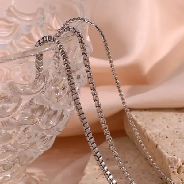 304 Stainless Steel Oval PVD Coated 18K Real Gold Plated Simple Style Classic Style Waterproof Non Tarnish Sier Bracelets