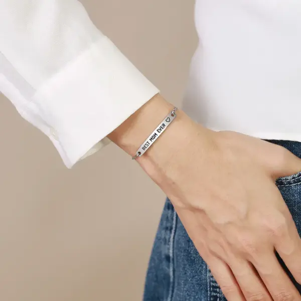 PVD Coated Real Gold Plated 18K Gold Letter Stainless Steel Simple Style Waterproof Non Tarnish 304 Stainless Steel ID Bracelet