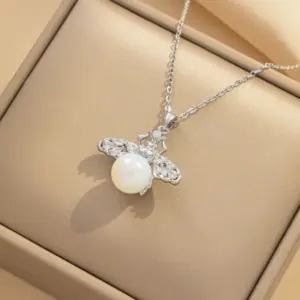 830 Little Bee Necklace / Steel Color