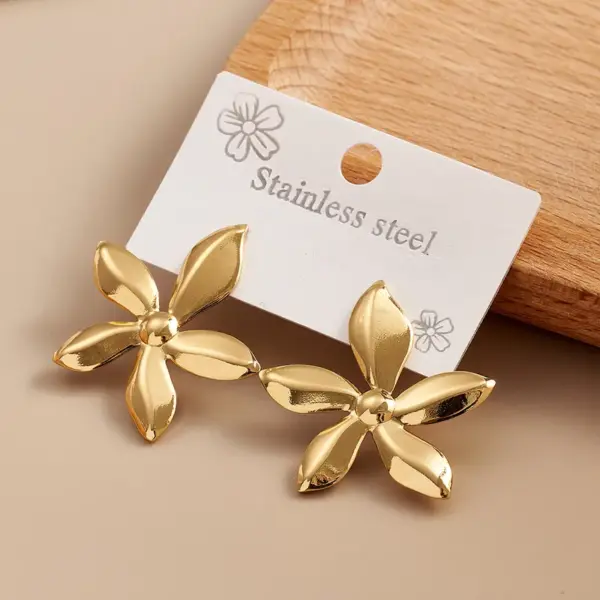 Wholesale Floral Ear Cuff 304 Stainless Steel Vacuum Plated Elegant Simple Style Women's Earring For Daily Wear Weekend Holiday