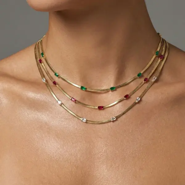 Wholesale 18K Gold Plated 304 Stainless Steel Necklace Vintage Inlaid Diamond Snake Bone Chain For Women Non-Fading Collarbone Chain With Rhinestones