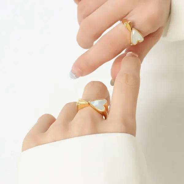 Wholesale PVD Coated Real Gold Plated 18K Gold Heart Shape 304 Stainless Steel Simple Style Waterproof Non Tarnish Open Ring