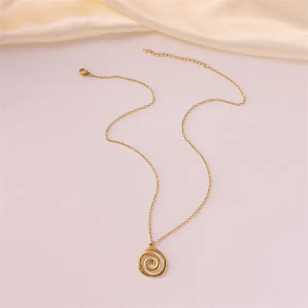 Wholesale PVD Coated 18K Gold Plated Solid Color Spiral 304 Stainless Steel Casual Cute Classic Style Waterproof Non Tarnish Pendant Necklace