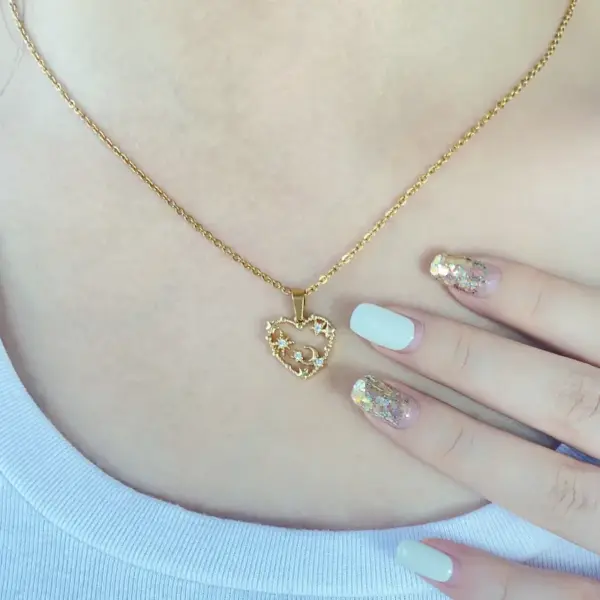 Wholesale Jewelry Elegant Shiny Star Moon Heart Shape 304 Stainless Steel Copper Zircon Plating Inlay Pendant Necklace