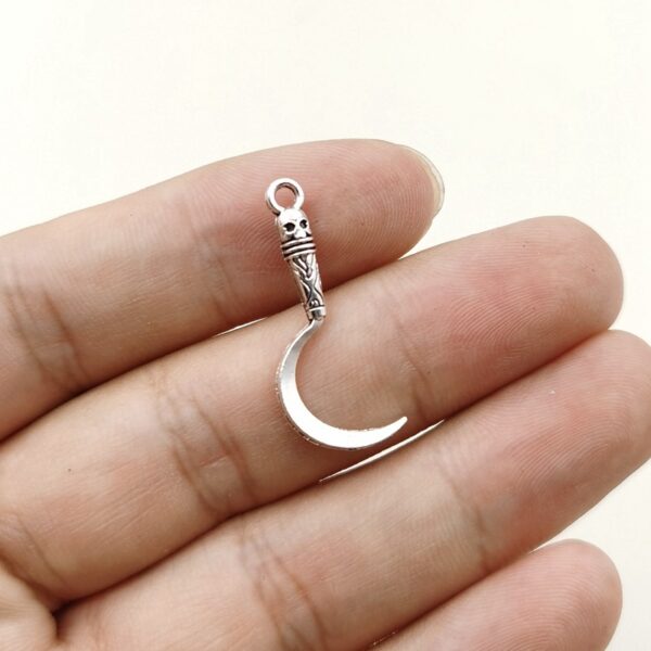 oly-6c89715f07efa68e4513c3777ebc0a6c Wholesale ccessories sword weapon machete pendant pendant