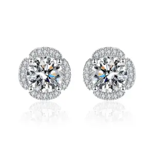 In the Mood for Love Earrings 1 Carat