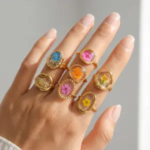 Wholesale Titanium Steel Simple Eternal Flower Ring For Women, Minimalist Design, 304 Stainless Steel, Vacuum Electroplating (In Furnace), Heart-Shaped Flower Asymmetric Adjustable Ring