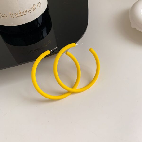 Wholesale Hyun-tasteful style classic big hoop earrings online popular C- shaped candy color fashion personality simple fresh temperament versatile women