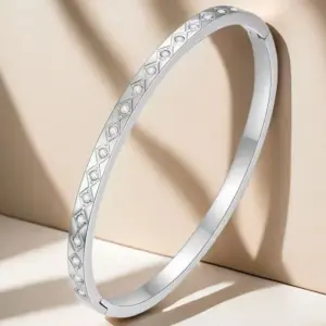 16-D-9 Bracelet / Steel Color