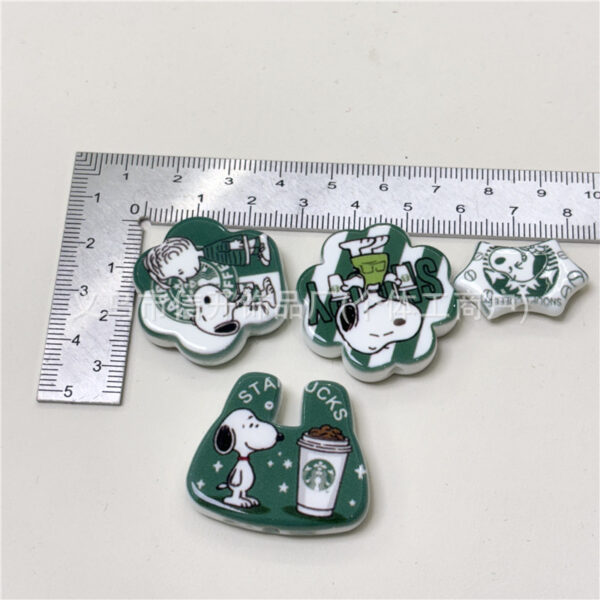 Wholesale Green puppy print irregular beaded pen accessory with open hole