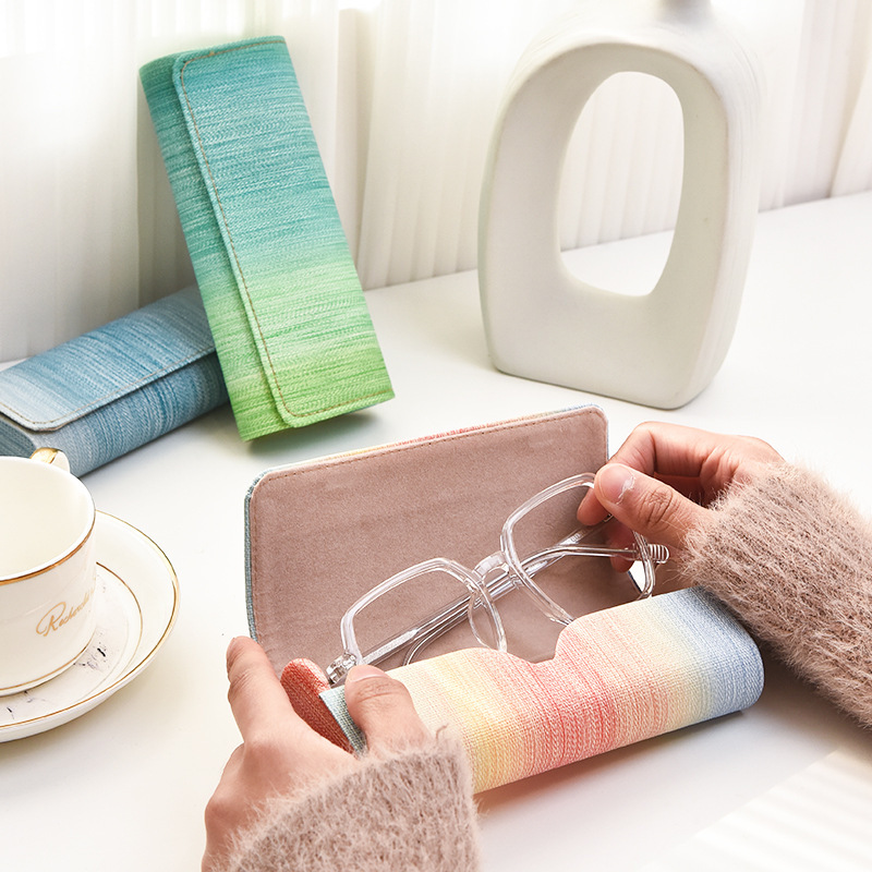 Wholesale Glasses case new rtable high-looking simple high-grade anti-pressure myopia frame storage box for male and female students