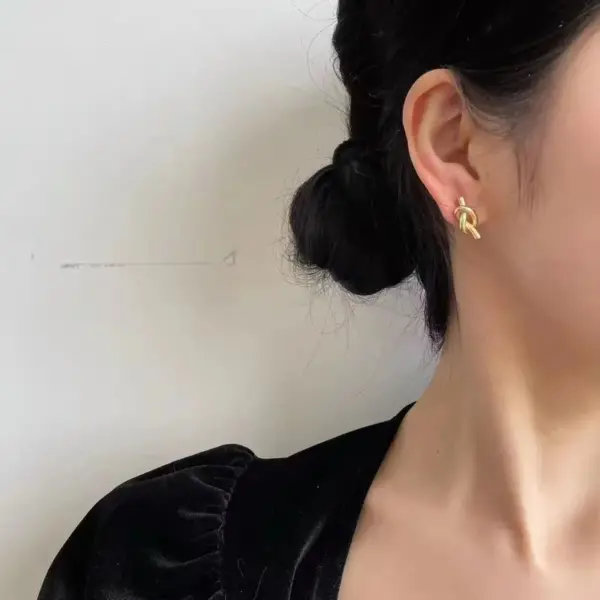 Wholesale PVD Coated Real Gold Plated Geometric Titanium Steel Fashion Waterproof Non Tarnish Earrings