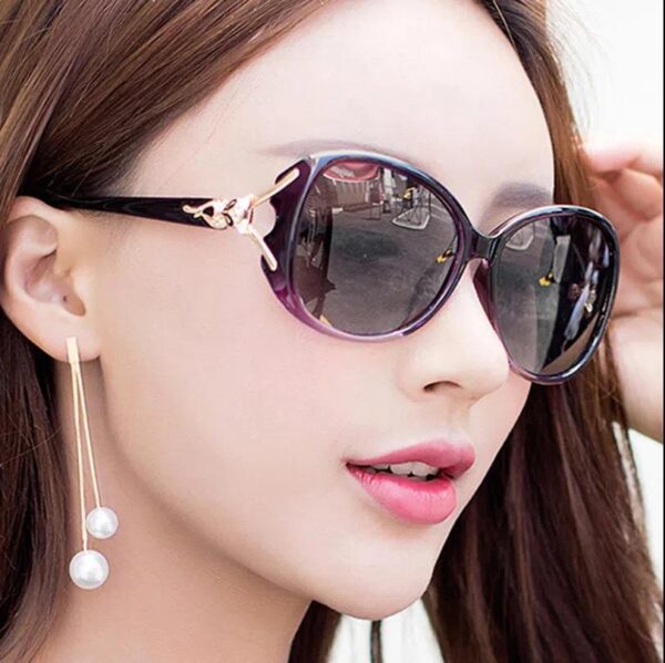 Wholesale New Style Sunglasses for Women, Fox Head, Large Frame, Hollow, Korean Style, Slim Sunglasses, Fashionable Gradient Glasses, Outdoor