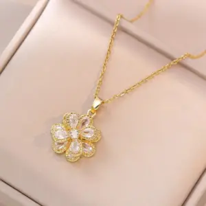 X1081 Gold Flower Necklace