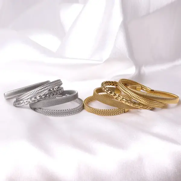 Wholesale Casual Simple Style Solid Color Stainless Steel Plating Bangle