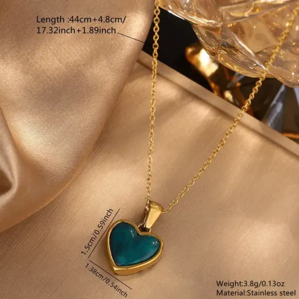 Wholesale 304 Stainless Steel Plastic Heart Shape Ion Plating (IP) 18K Gold Plated Princess Vintage Style Classic Style Waterproof Non Tarnish O-shaped Chain Lobster Trigger Clasp Closure Pendant Necklace