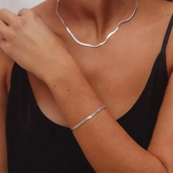 Wholesale PVD Coated Real Gold Plated 16K Gold White Gold Plated Gold Plating Solid Color 304 Stainless Steel Simple Style Waterproof Non Tarnish 304 Stainless Steel Bracelets