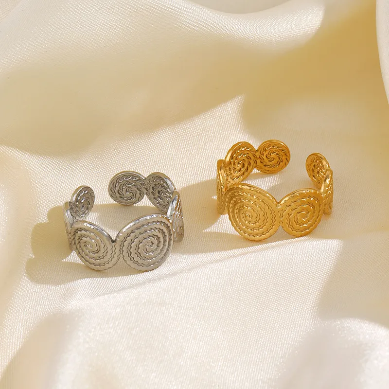 Wholesale PVD Coated 18K Gold Plated Spiral 304 Stainless Steel Simple Style Waterproof Non Tarnish Open Rings