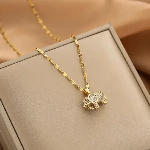 Wholesale Glam Simple Style Solid Color 304 Stainless Steel Copper Plating Inlay 18K Gold Plated Acrylic Glass Zircon Pendant Necklace