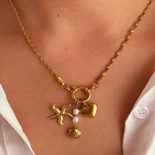 Wholesale PVD Coated Real Gold Plated 18K Gold Starfish Heart Shape Shell 316L Stainless Steel French Style Simple Style IG Style Waterproof Non Tarnish Surgical Steel Pendant Necklace