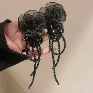 11# Silver Needle-Black Mesh Crystal Flowers