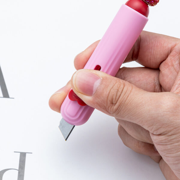 Wholesale New DIY beaded courier knife, portable courier knife, student/office paper cutter, craft knife, heart-shaped knife