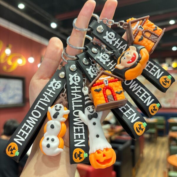 Wholesale Halloween cartoon keychain
