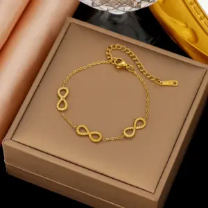 8【E2240】3 Number 8 Bracelets / Gold