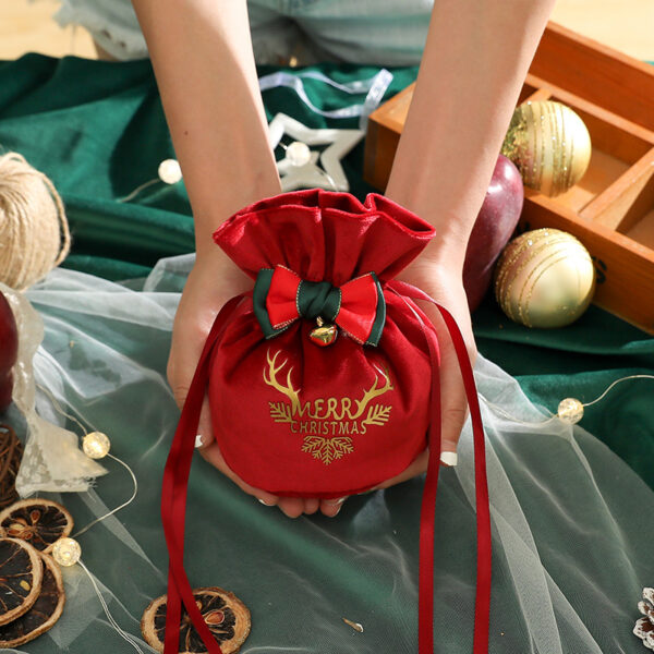 Wholesale Christmas gift bag Christmas apple velvet drawstring bag