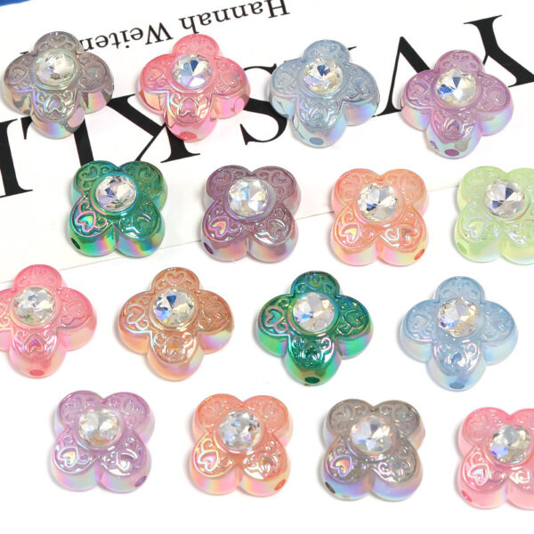 Wholesale Luminous sparkling four-leaf clover diamond ornament acrylic beads
