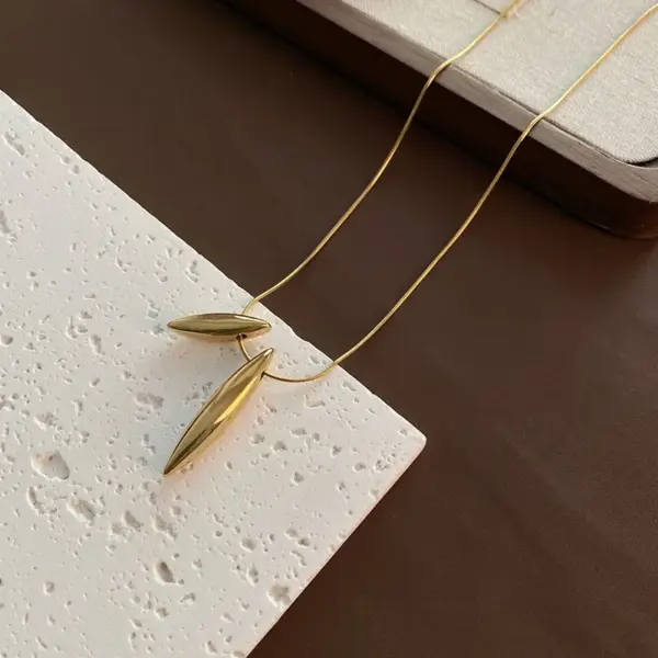 Wholesale 304 Stainless Steel Solid Color PVD Coated Real Gold Plated Simple Style Classic Style Commute Waterproof Non Tarnish Snake Chain Pendant Necklace