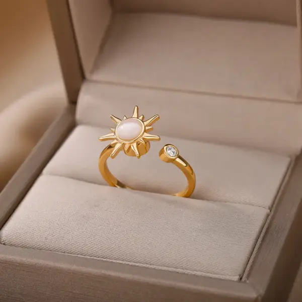 Wholesale Unique Design Rotatable Small Sunflower Ring 18K Gold Plated Stress Relief Style Birthday Festival Gift Elegant Classical Romantic Modern Sweet