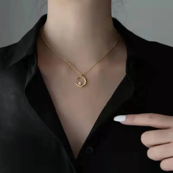 Wholesale PVD Coated Real Gold Plated Moon Titanium Steel Fashion Waterproof Non Tarnish Pendant Necklace