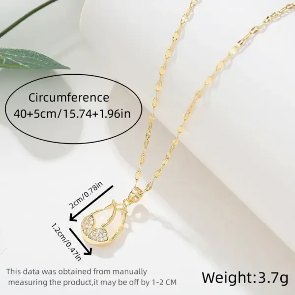 Water Plating Vacuum Plating 18K Gold Plated Tulips Titanium Steel Casual Classic Style Titanium Steel Pendant Necklace