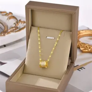 8902-Gold